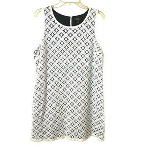 🔥🔥APT.9 LADYS LACE DRESS SIZE XL WITH ZIPPER IN BACK. DRESS IS BLACK WITH WH